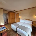 La Pastorella 3*